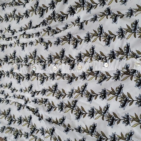 Button up top - Picture 2 of 6